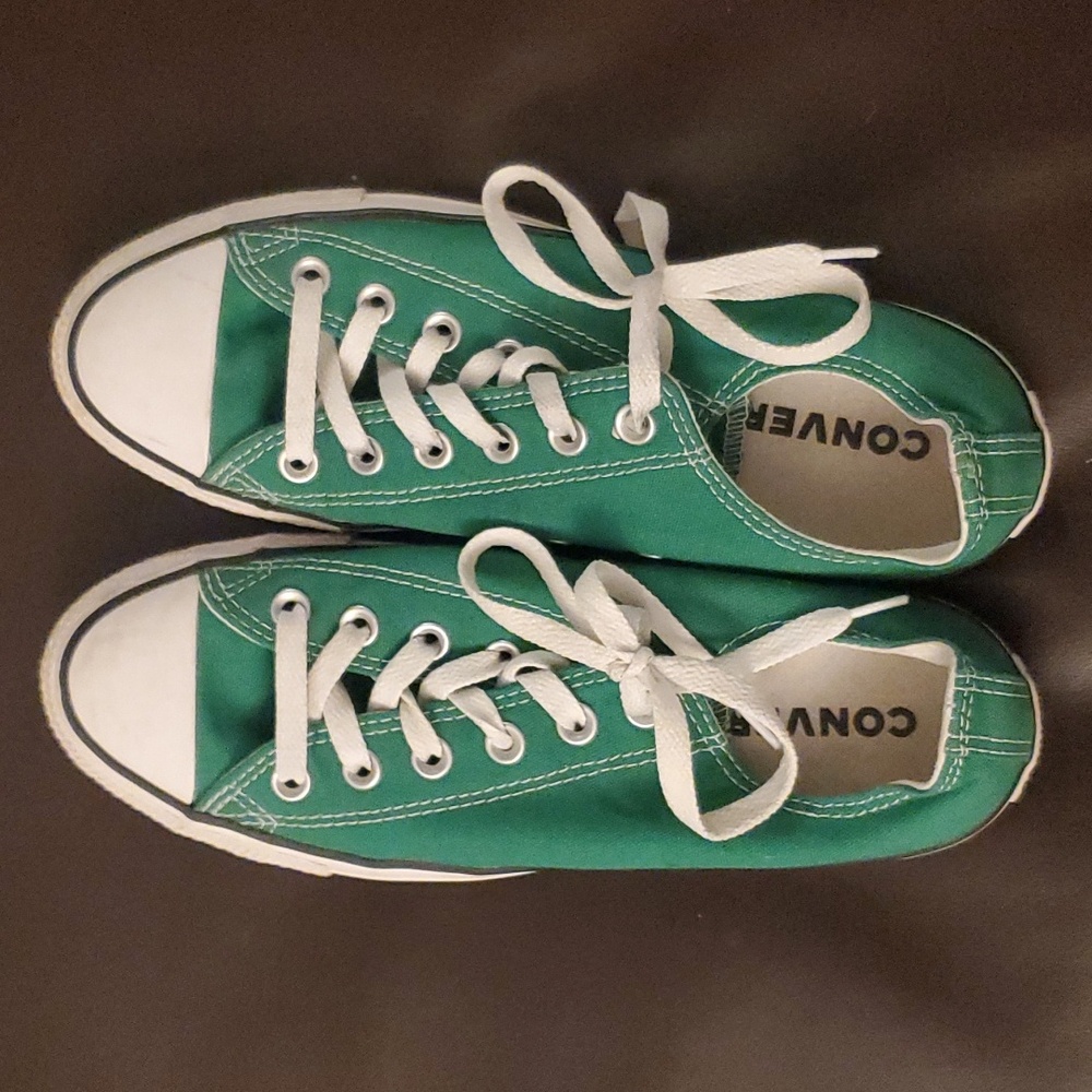 Converse Canvas Low Top